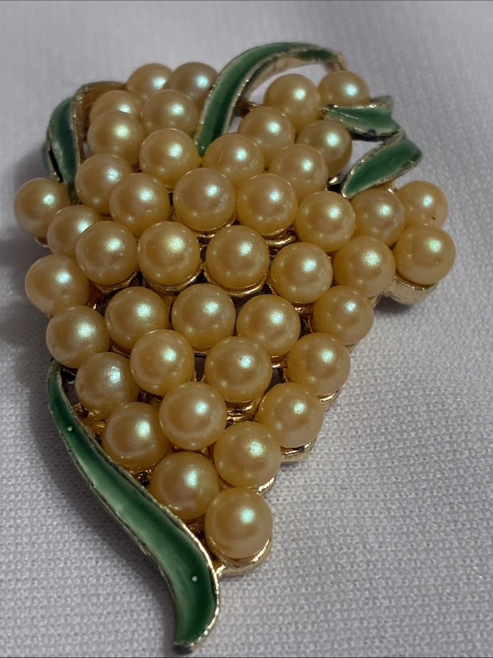 N/A elegant gold